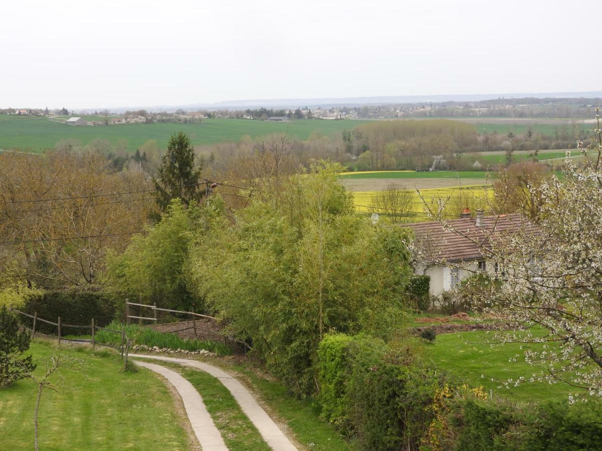 La Maison Ronde Et Ses 2 Cahutes Monthoiron Εξωτερικό φωτογραφία